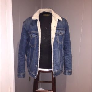 Levi's Sherpa lined denim jacket